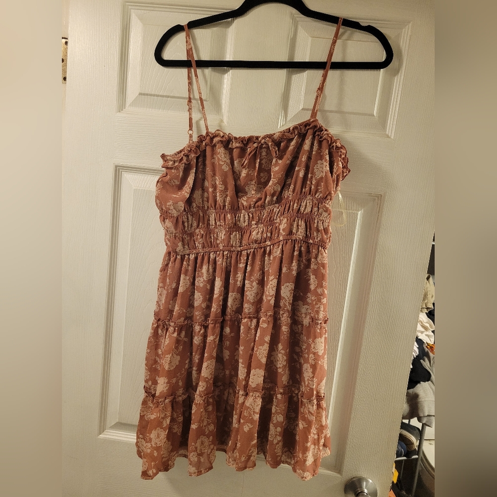 Trixxi Floral Ruffle Dress Size XL Mauve/pinkish With Tan/cream NWT